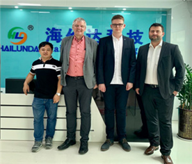 國外客戶來公司學(xué)習(xí)